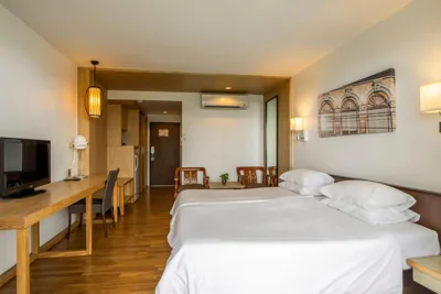 Deluxe King Room with Garden View - Non-Smoking — Best Western Phuket Ocean Resort