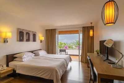 Deluxe King Room with Ocean view - Non-Smoking — Best Western Phuket Ocean Resort
