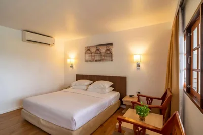Superior King Room with Partial Ocean View — Best Western Phuket Ocean Resort
